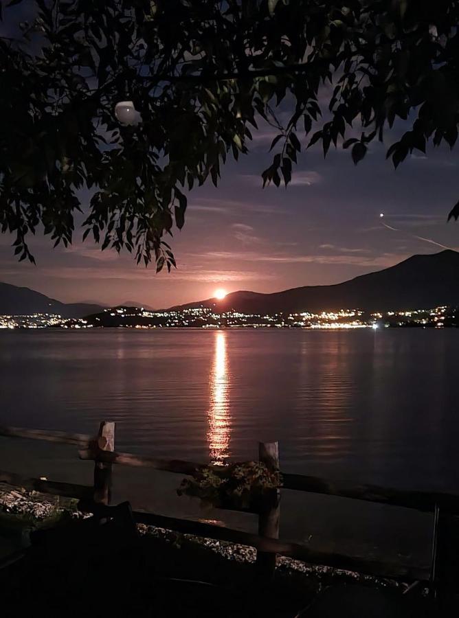 Little Suite Near Lake Verbania Exterior photo